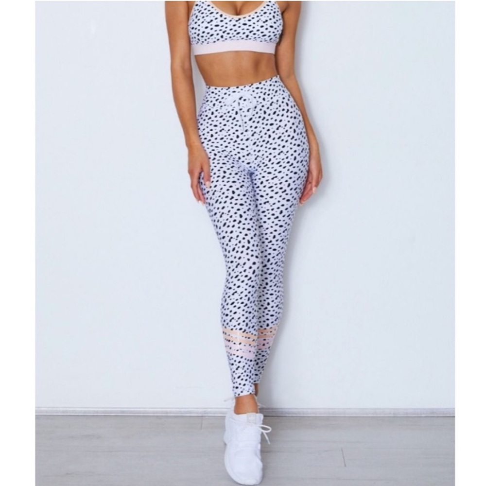 White Fox x Sarah’s Day 101 Dreamer Leggings